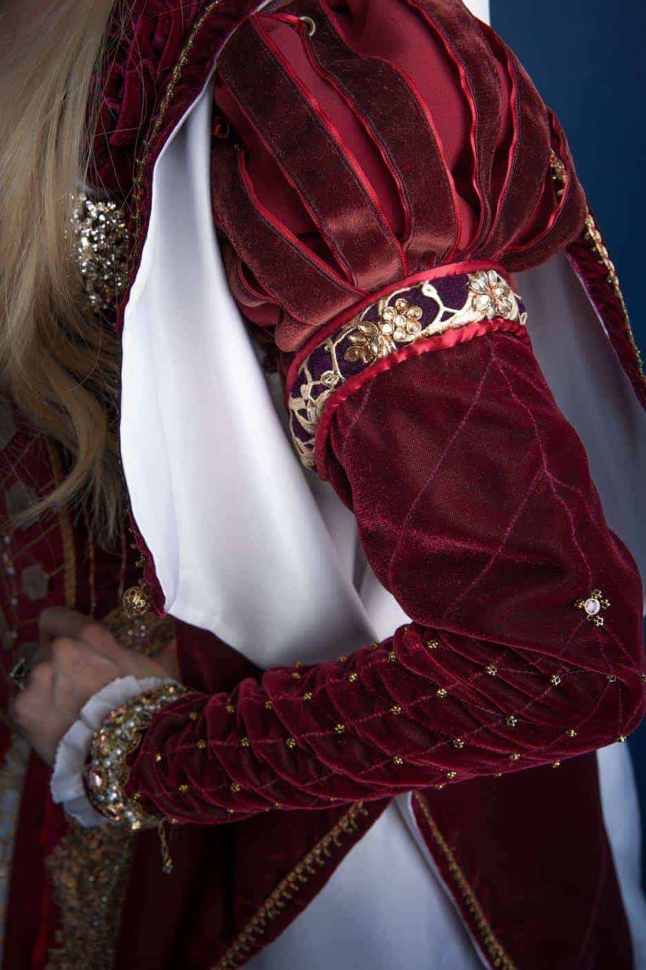 16th_century_costume_sleeve_detail3_miss_italy_multiverse